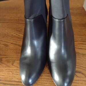 Adrienne Vittadini women's booties New no box